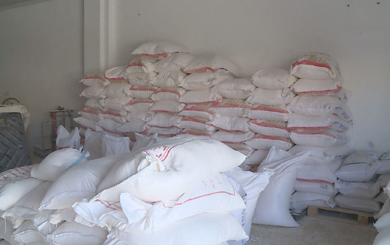 کۆگایەکی ئارد و نانەواخانەیەک لە دهۆک بەهۆی 'بوونی کرم لەنێو ئاردەکەیان' دادەخرێن