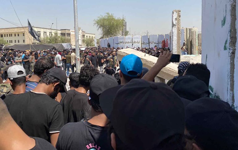 Supporters of Iraqi Shiite cleric Muqtada al-Sadr in Baghdad’s Green Zone on August 30, 2022. Photo: Mustafa Goran/Rudaw