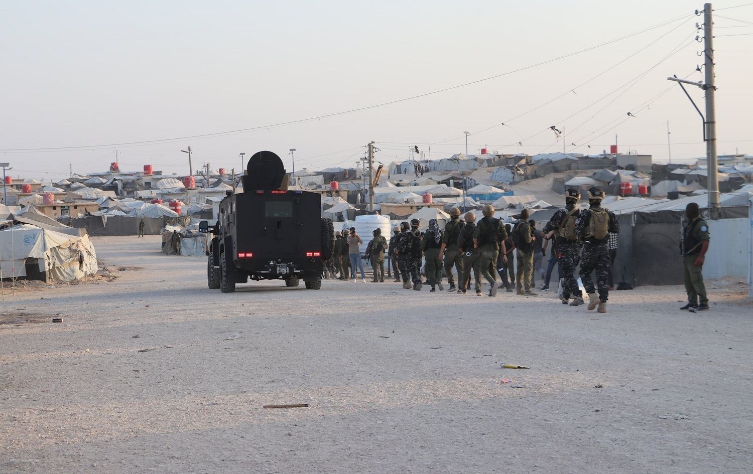 Rojava: Hêzên Asayişê 11 kes li kampa Holê girtin