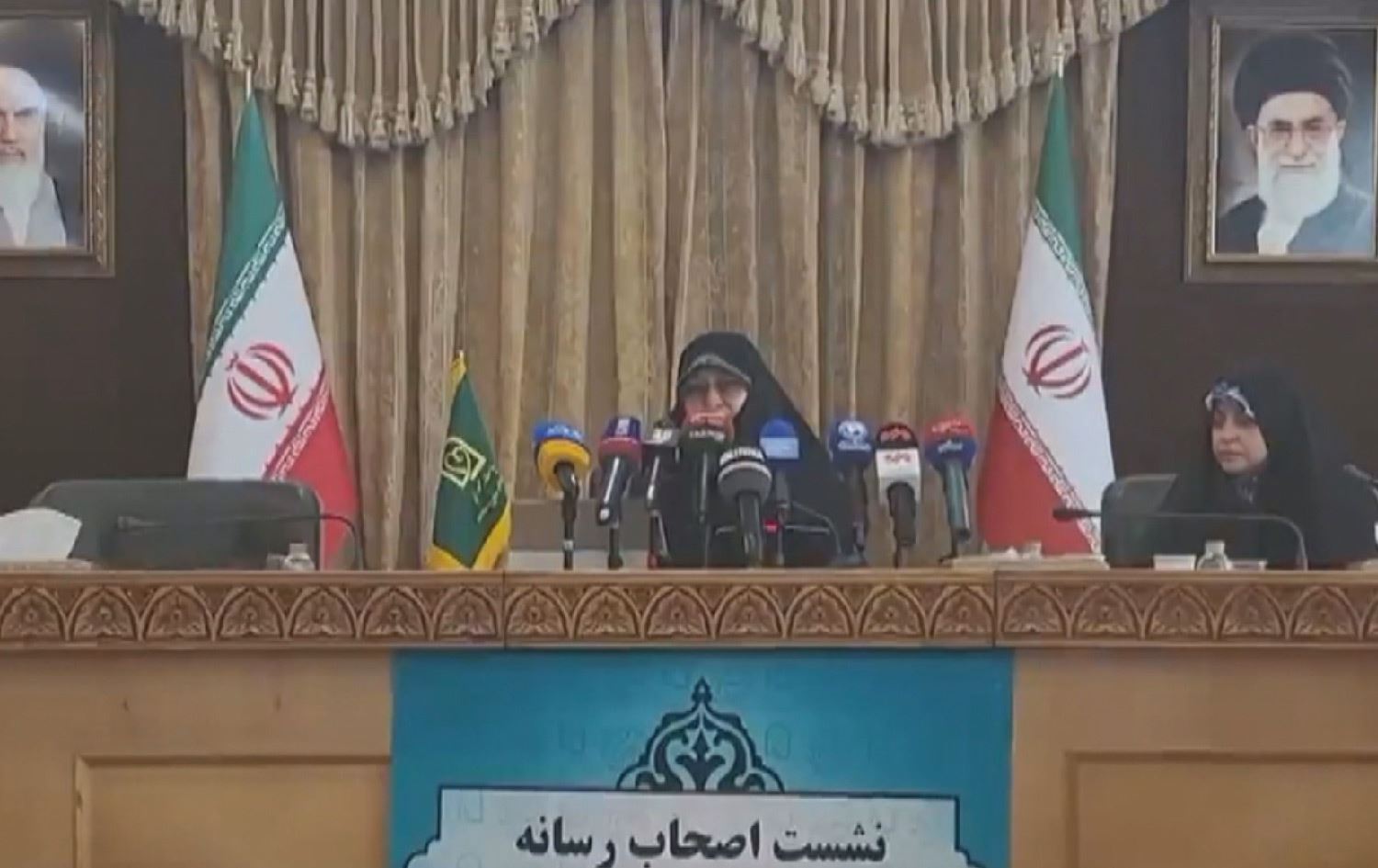 لە کامێراکانی چاودێرییەوە بەدواداچوون بۆ پابەندیی ژنان بە باڵاپۆشی دەکرێت