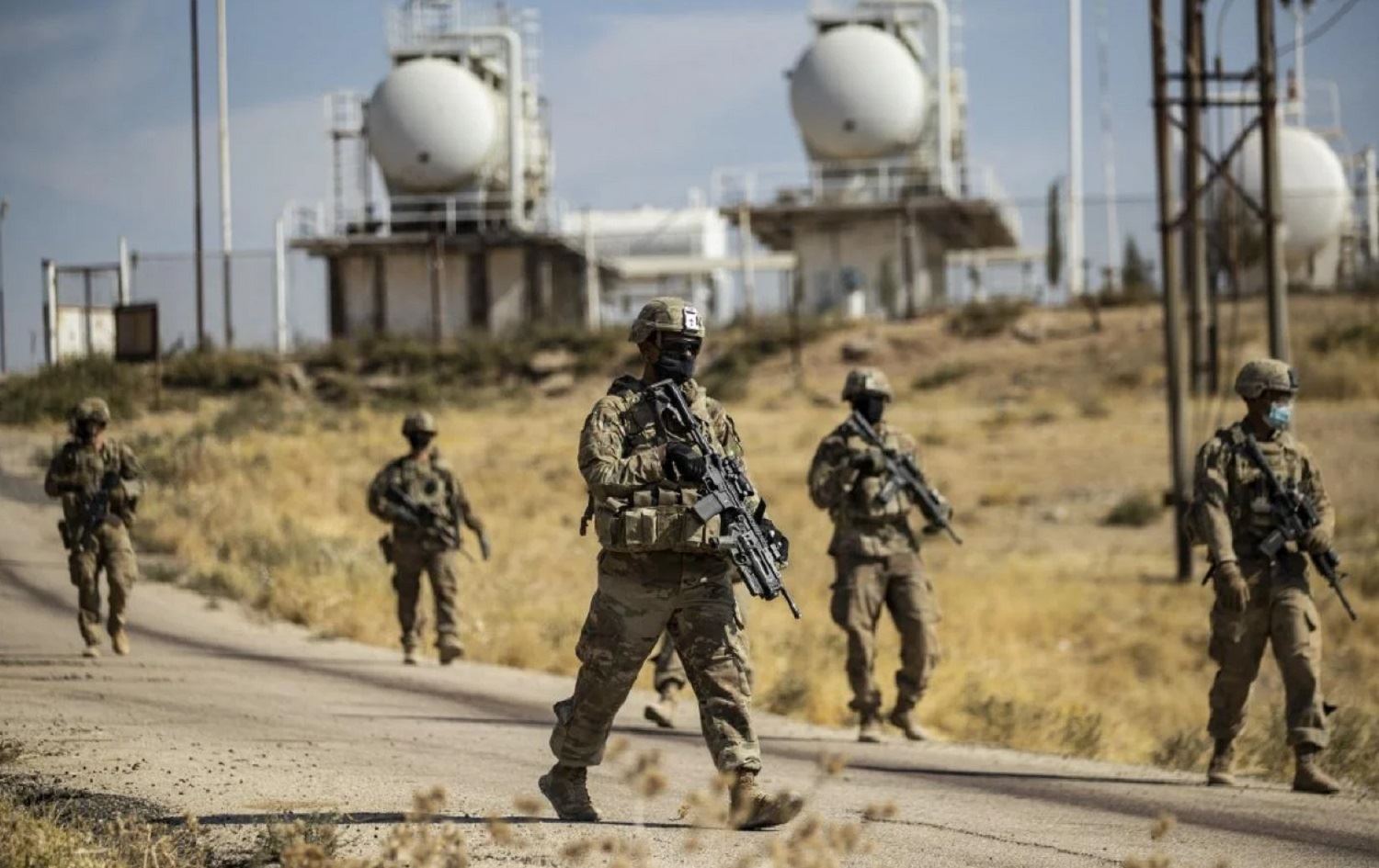 Pisporekî Sûrî: Hêzên Amerîkî dê li Sûriyê bimînin heta hikûmet bi neçarî mercên wan qebûl bike