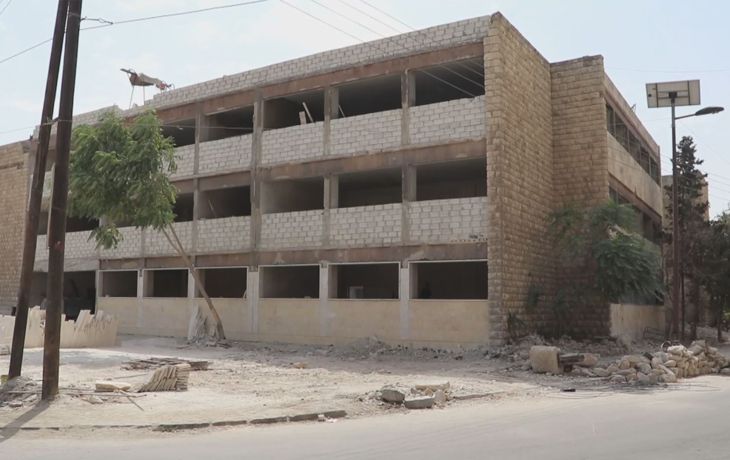 Dibistanên Helebê yên ku di şerê navxwe de zerar dîtibûn tên nûjenkirin