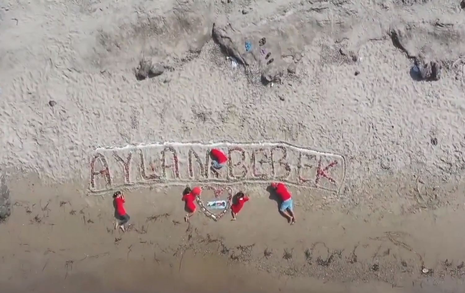 Li peravên Bodrumê Alan Kurdî hat bîranîn