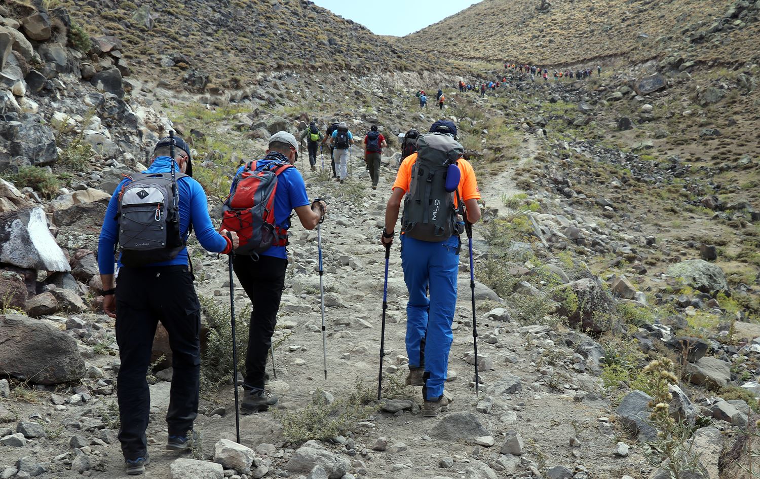 Îsal bi hezaran kes hilperikîne ser Çiyayê Agiriyê