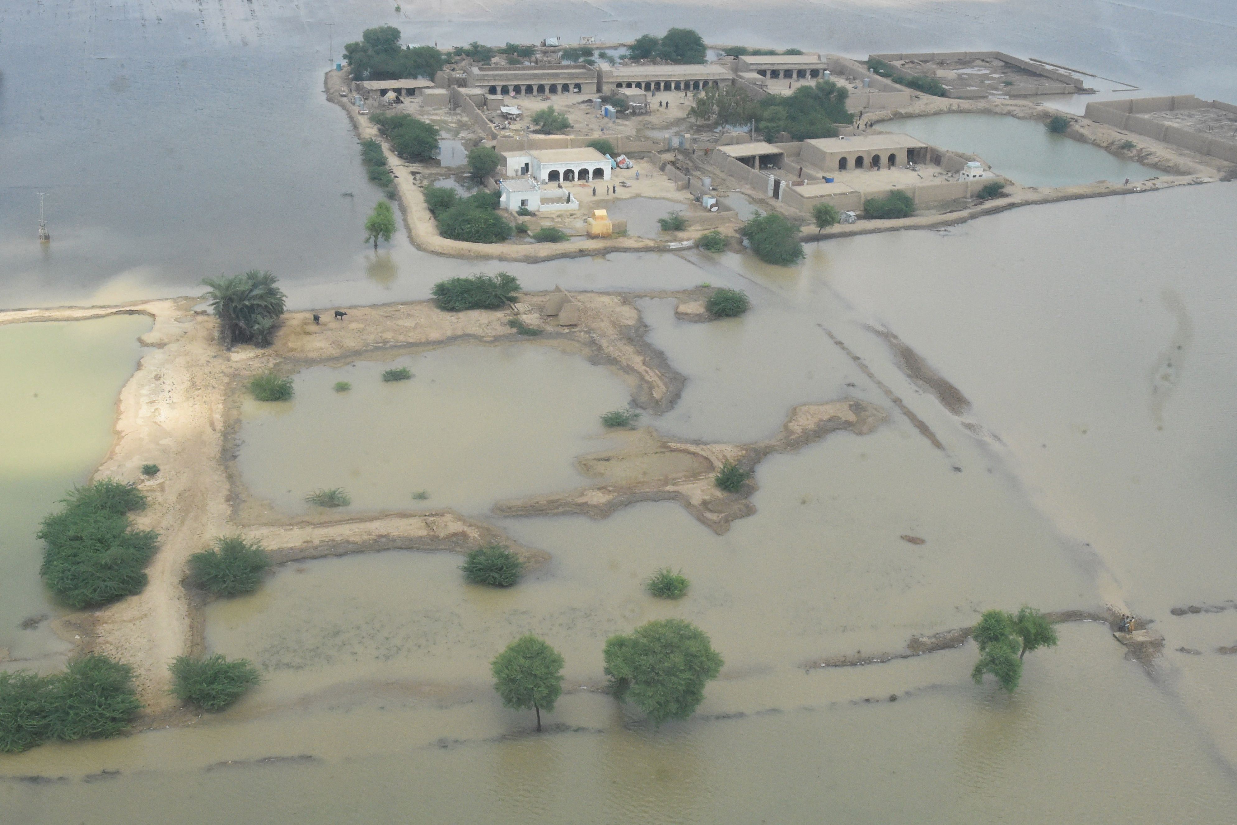 مردن لە پاکستان بەهۆی لافاوەوە گەیشتە هەزار و 290 کەس