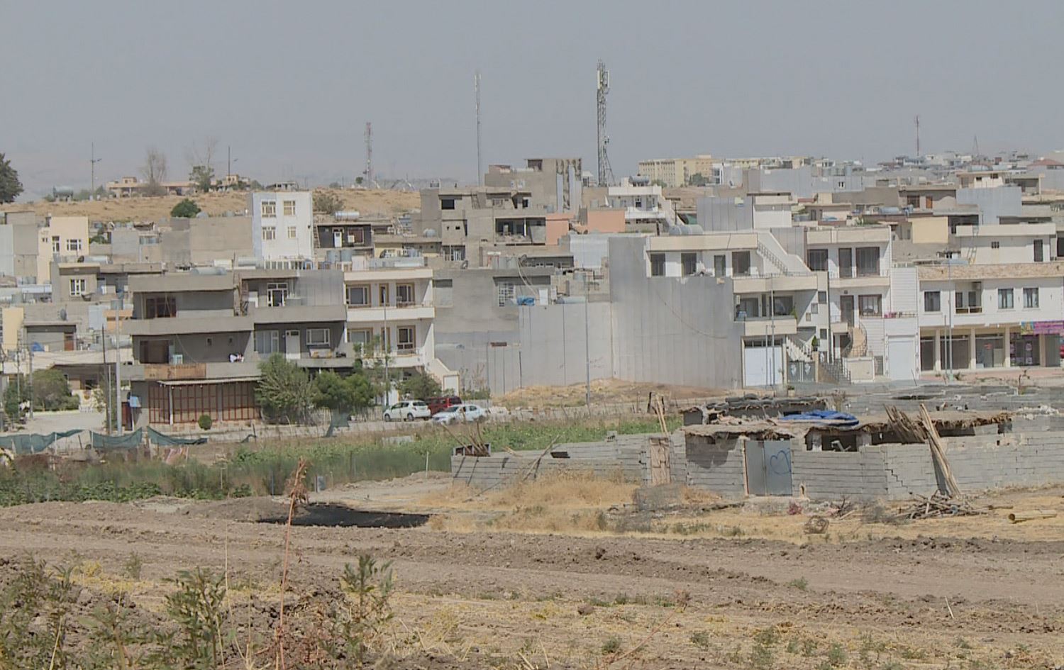 ژووری بازرگانیی سلێمانی: زۆریی باج و نەبوونی پارە هۆکارن بۆ داخستنی نووسینگەکانی خانووبەرە