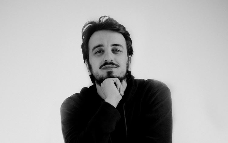 خەڵاتی جۆن لینۆن بە بەرهەمێکی ئاگرین دڵشاد دەبەخشرێت