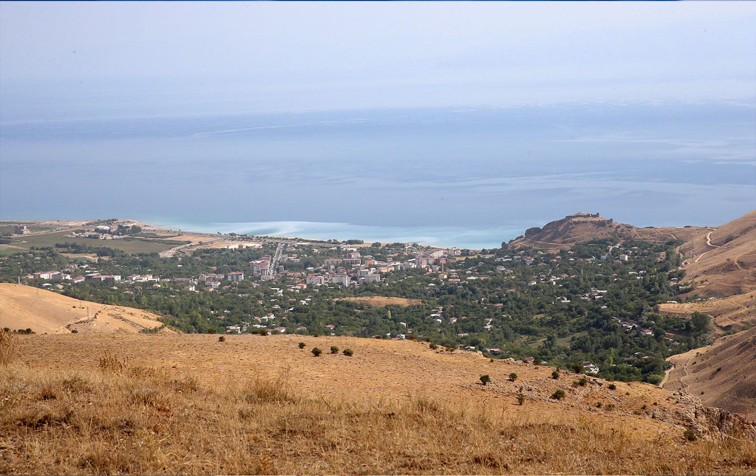 BİTLİS - Kef Kalesi'nde 2 bin 700 yıllık mutfak ve hizmet odaları tespit edildi