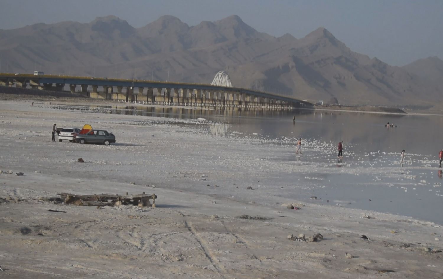 لیژنەی لێکۆڵینەوەی پەرلەمان: بودجەی دەریاچەی ورمێ بە ئۆتۆمبێل دراوە