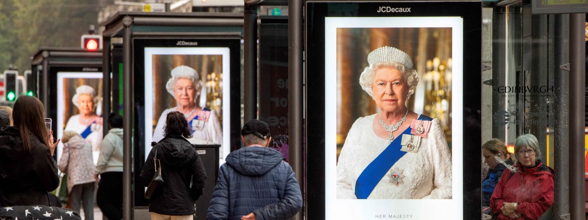 WÊNE; Xelkê Brîtanyayê di xema wefata Şahjin Elizabeth II de