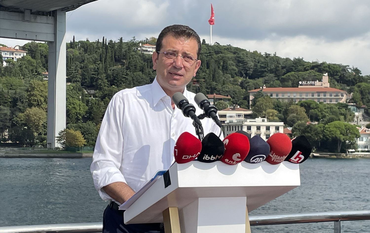 99 kişi yaralanmıştı: İmamoğlu, metrobüs kazasının nedenini açıkladı