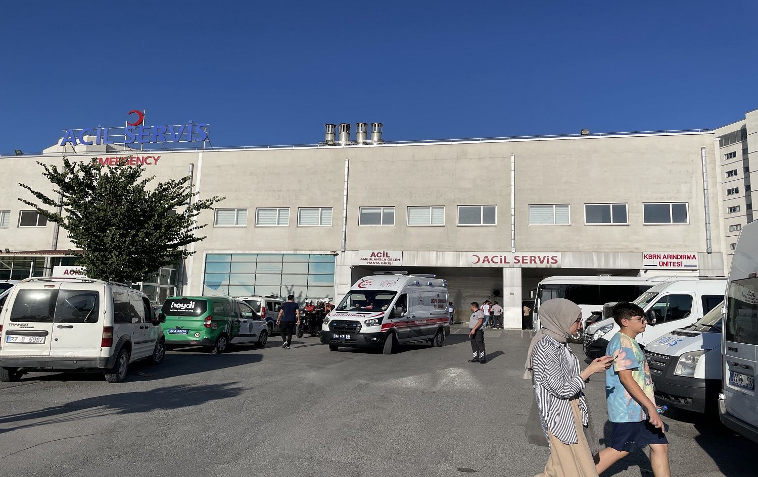 Li Meletî Vinç bi ser karkeran de ket: 3 kes mirin