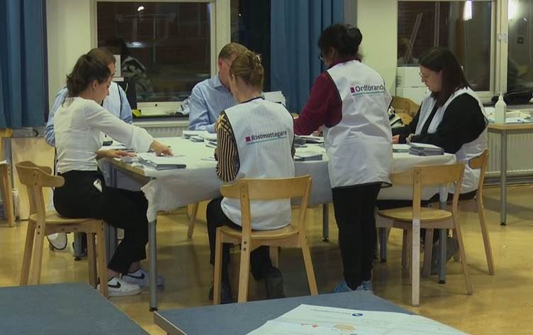 Hilbijartinên Swêdê: Partiyên rastgir ketine pêş partiyên çep