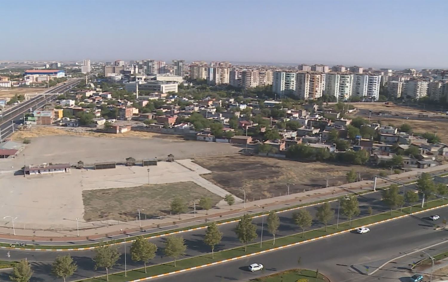 Şêniyên taxeke Amedê: Ev 40 sal in em li vir in, nabe qeyûm taxa me bifroşe