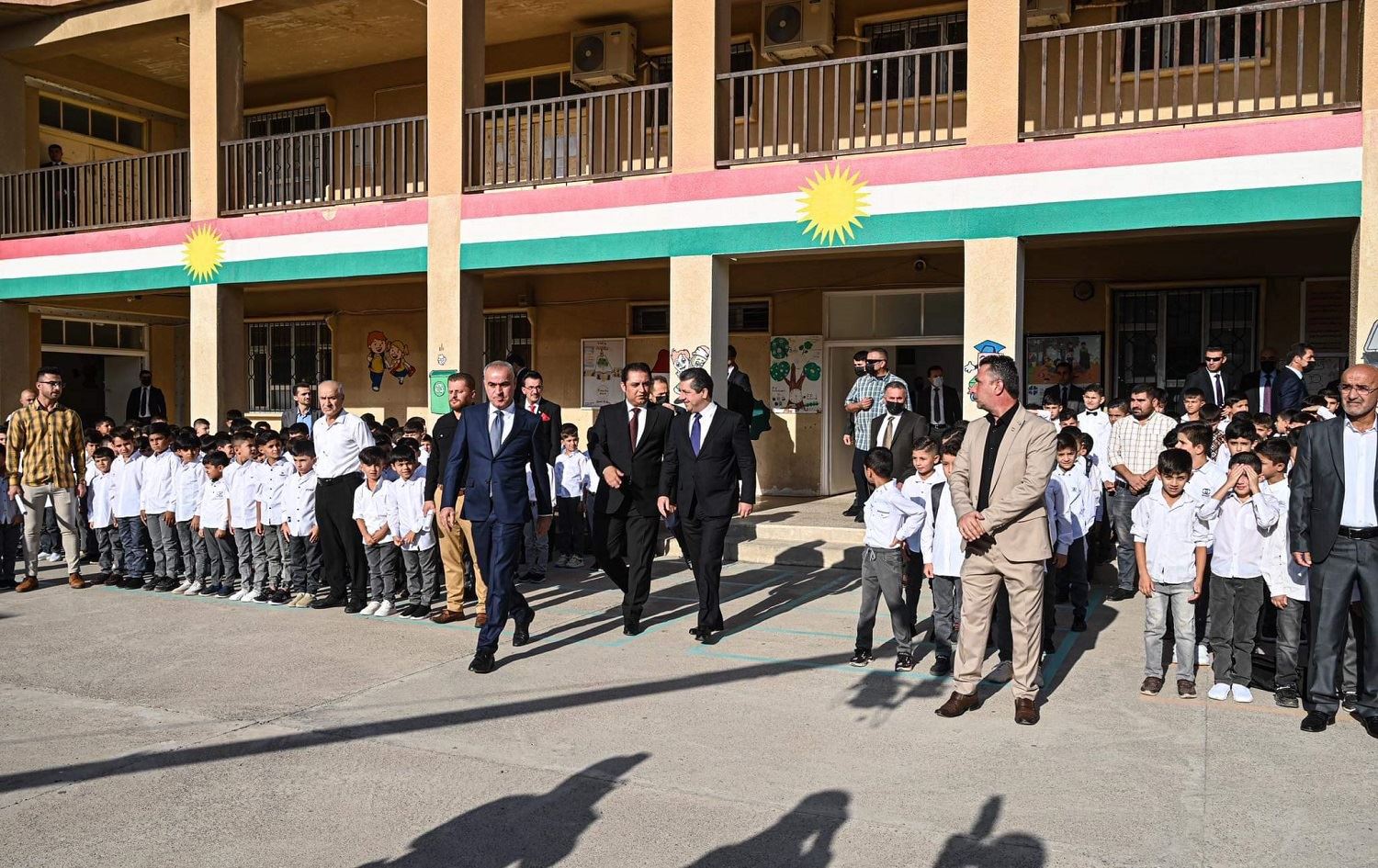 Mesrûr Barzanî zengil lêda; Sala nû ya xwendinê li Herêma Kurdistanê destpê kir