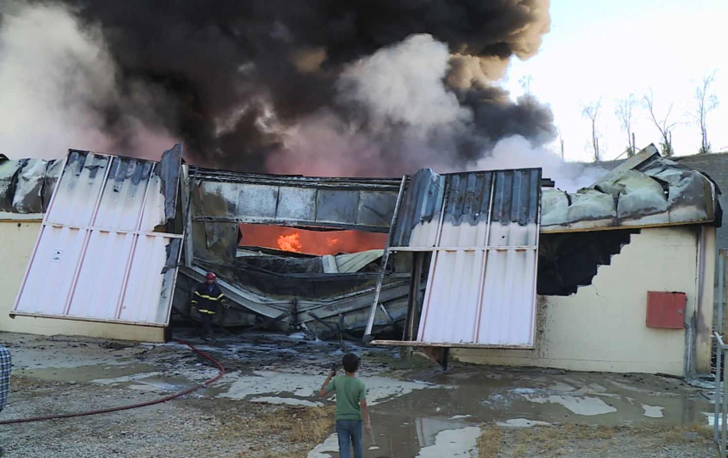 دوو ئاگری گەورە لە سلێمانی کەوتنەوە و زیانی زۆری ماددییان لێکەوتەوە