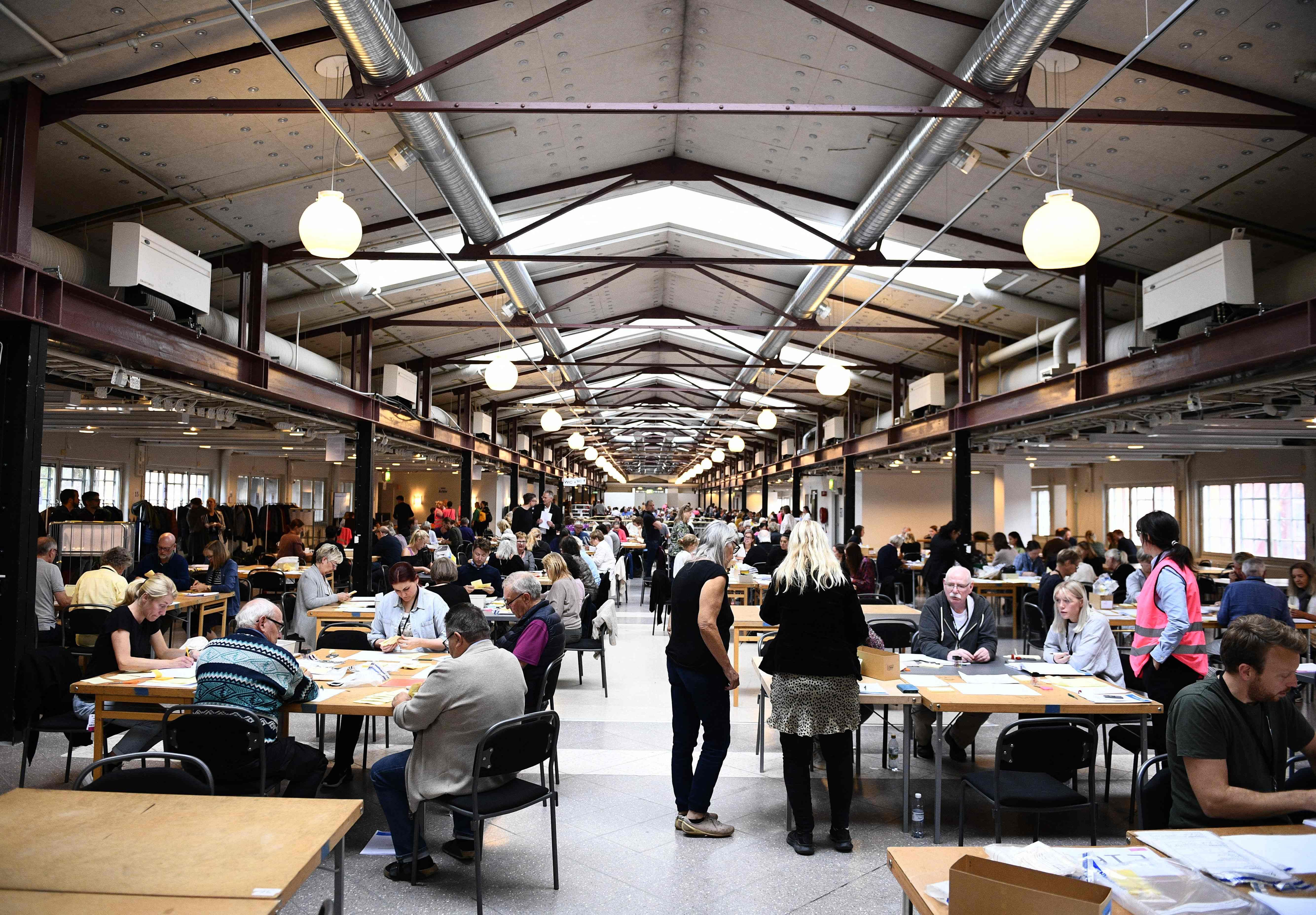 بەشێک لە سوێدییەکان لە ترسی زیادبوونی تاوان دەنگیان بە پارتە دژەکۆچبەرەکان داوە