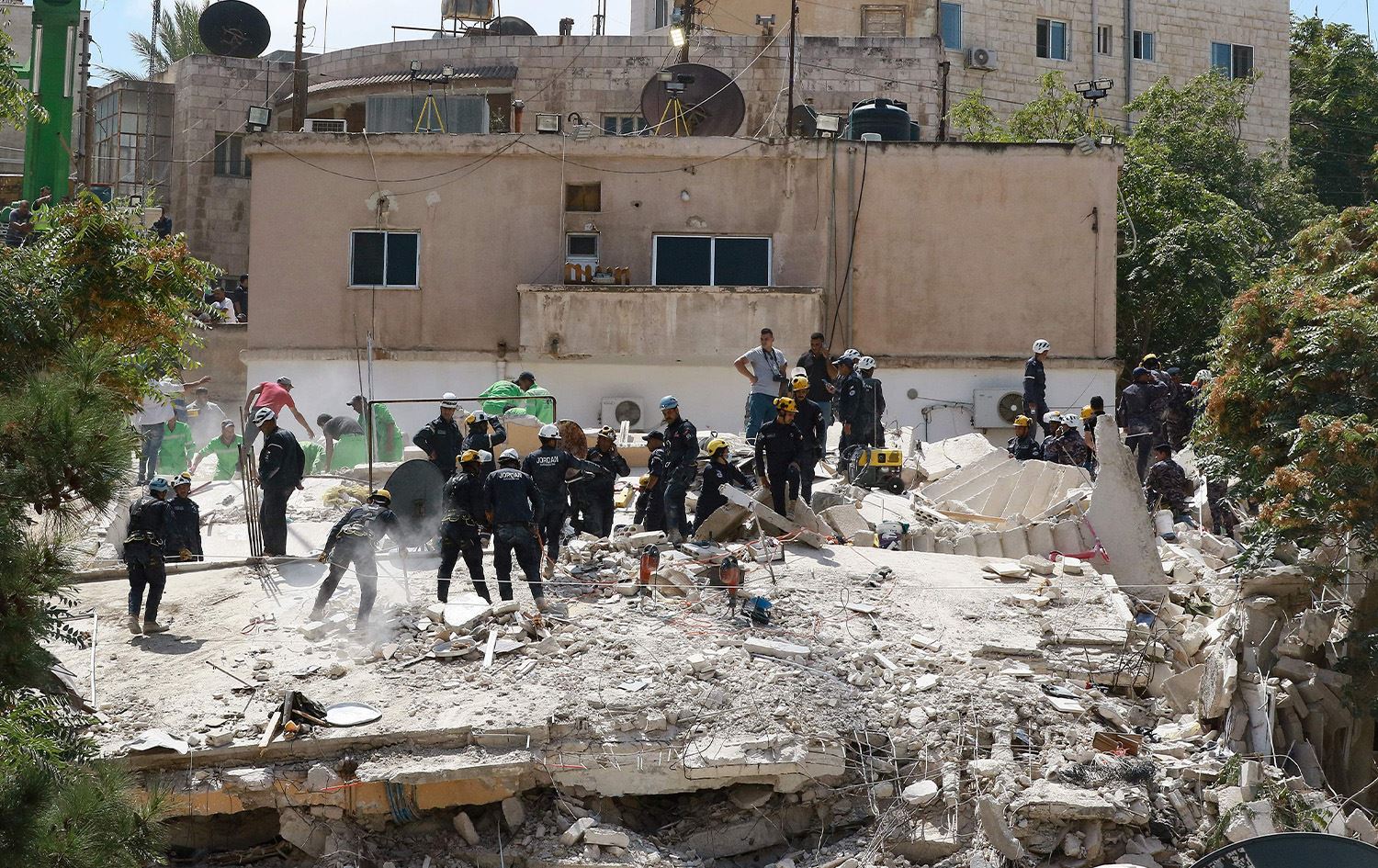 تسعة قتلى على الأقل في انهيار مبنى في عمان