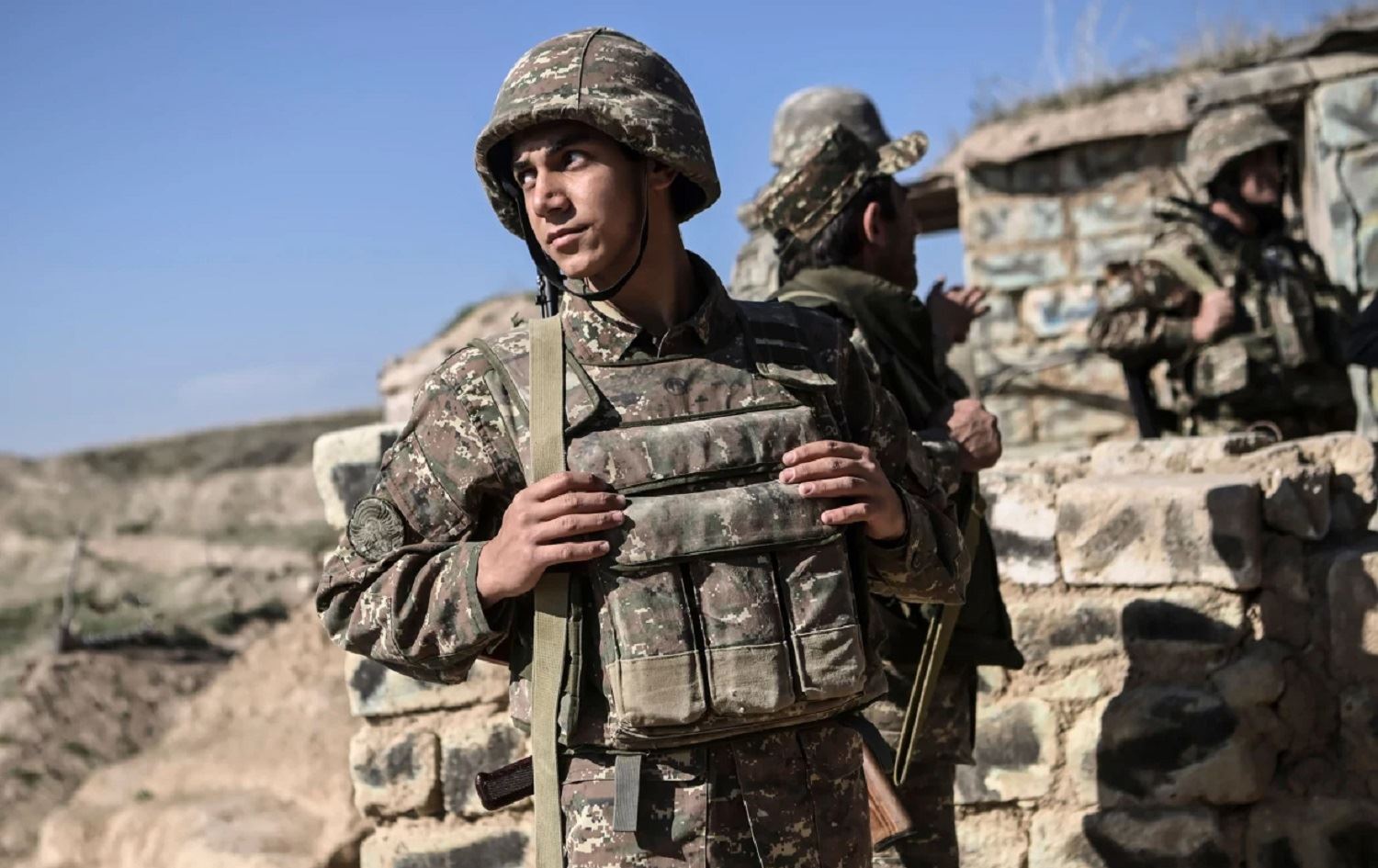 Azerbaycan û Ermenistanê agirbest ragihandin