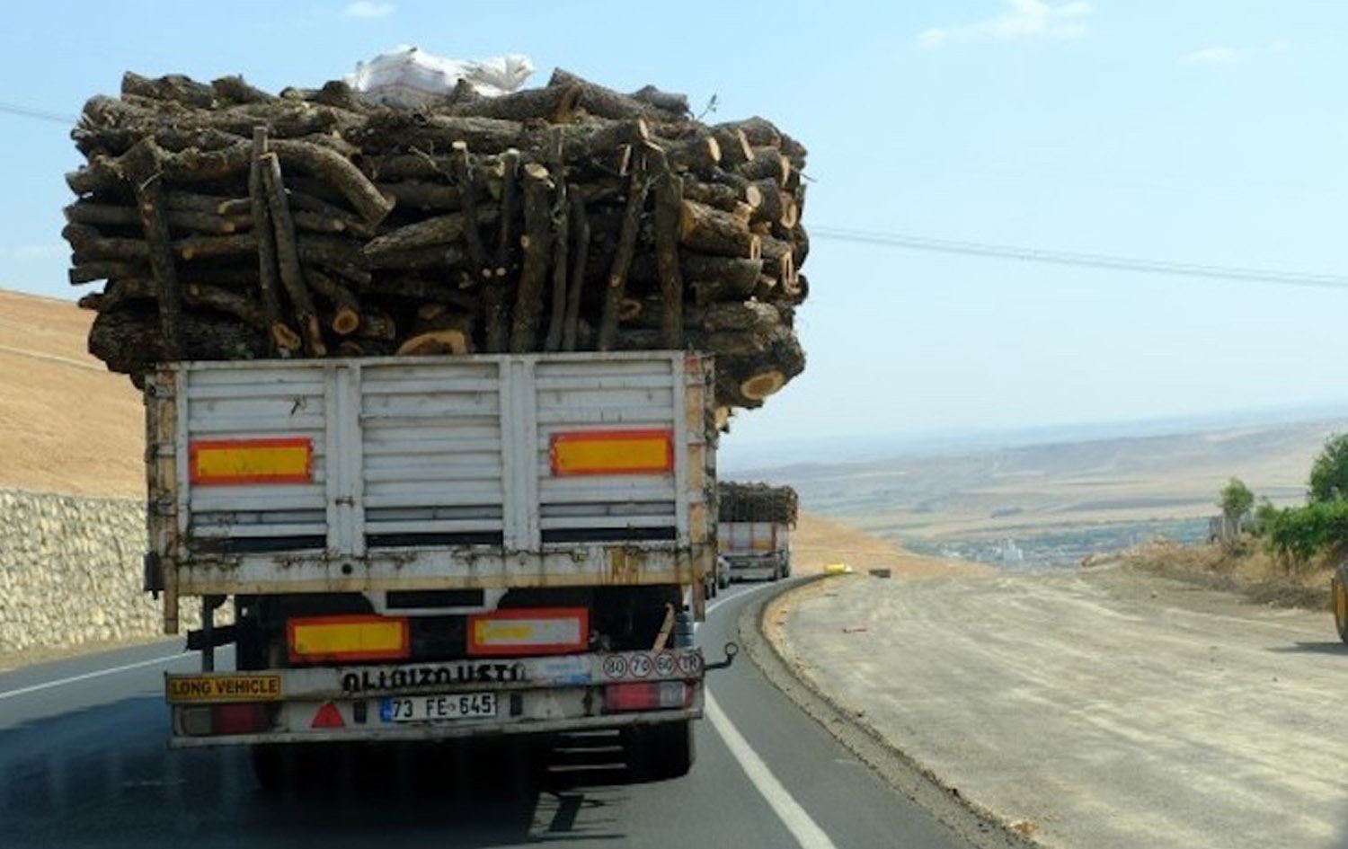 بارۆی شرناخ دژی بڕینەوەی دار سکاڵا لە دادگە تۆمار دەکات