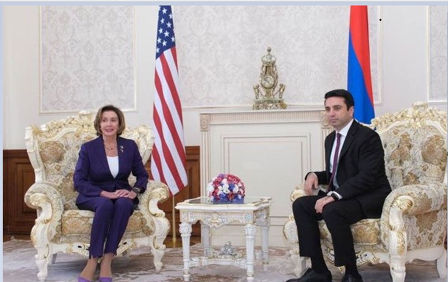 ABD Temsilciler Meclis Başkanı Pelosi Erivan'da Azerbaycan'ı kınadı