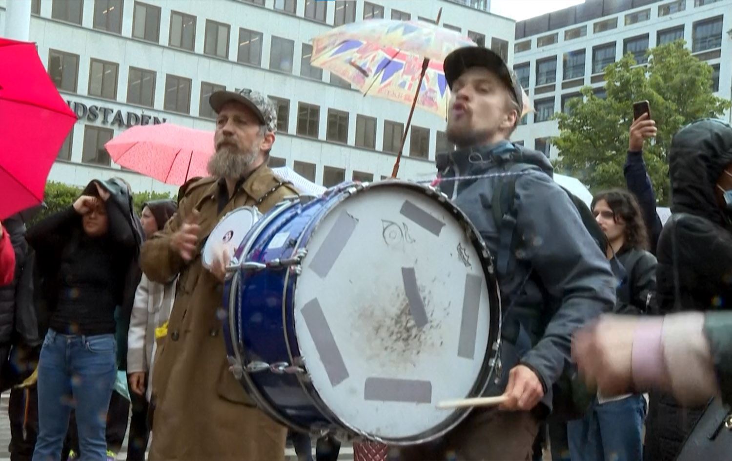 İsveç’te sağın yükselişi protesto edildi