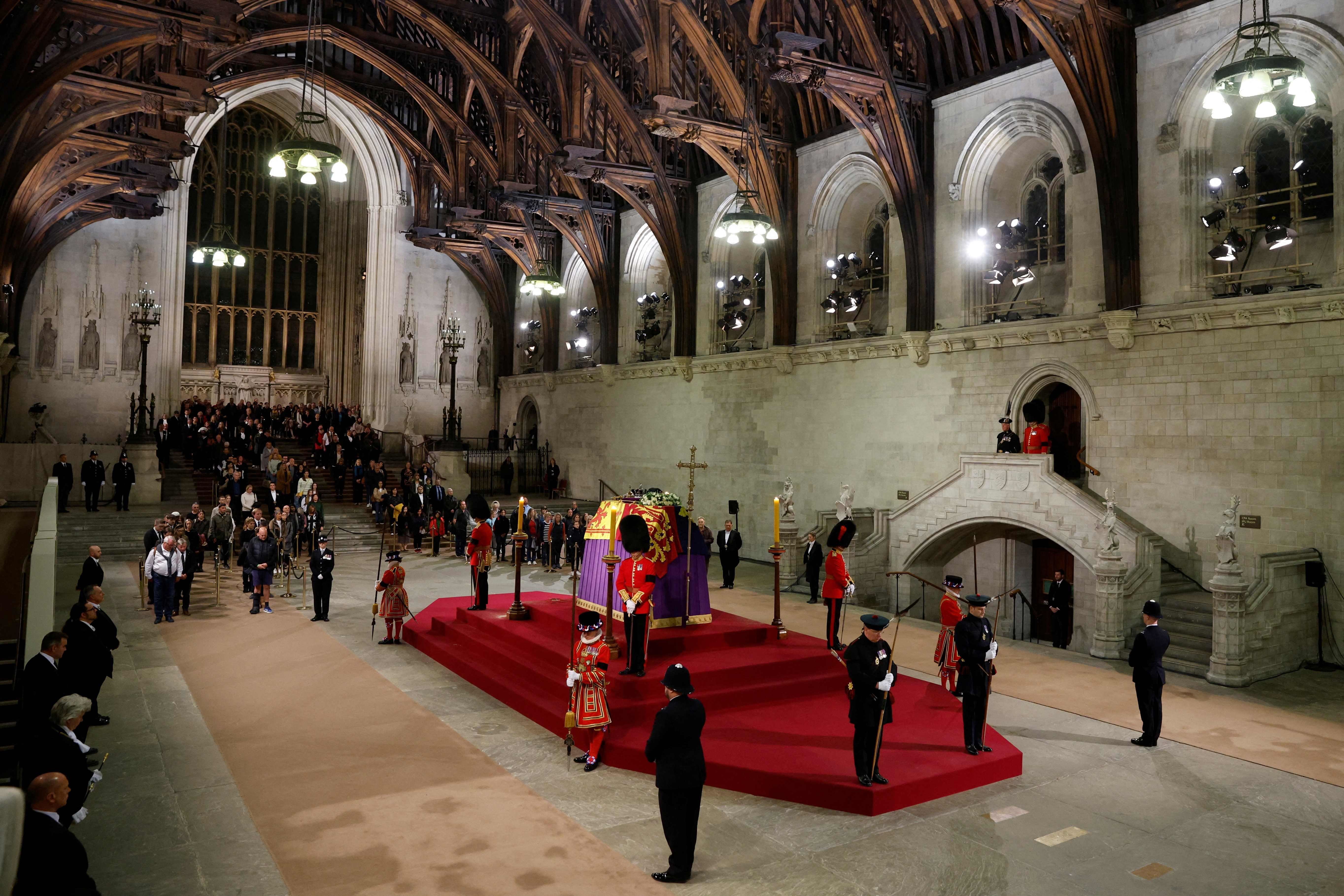 Zêdetirî 2,000 serok û serkirde dê beşdarî merasîma veşartina Şahjin Elizabeth bibin