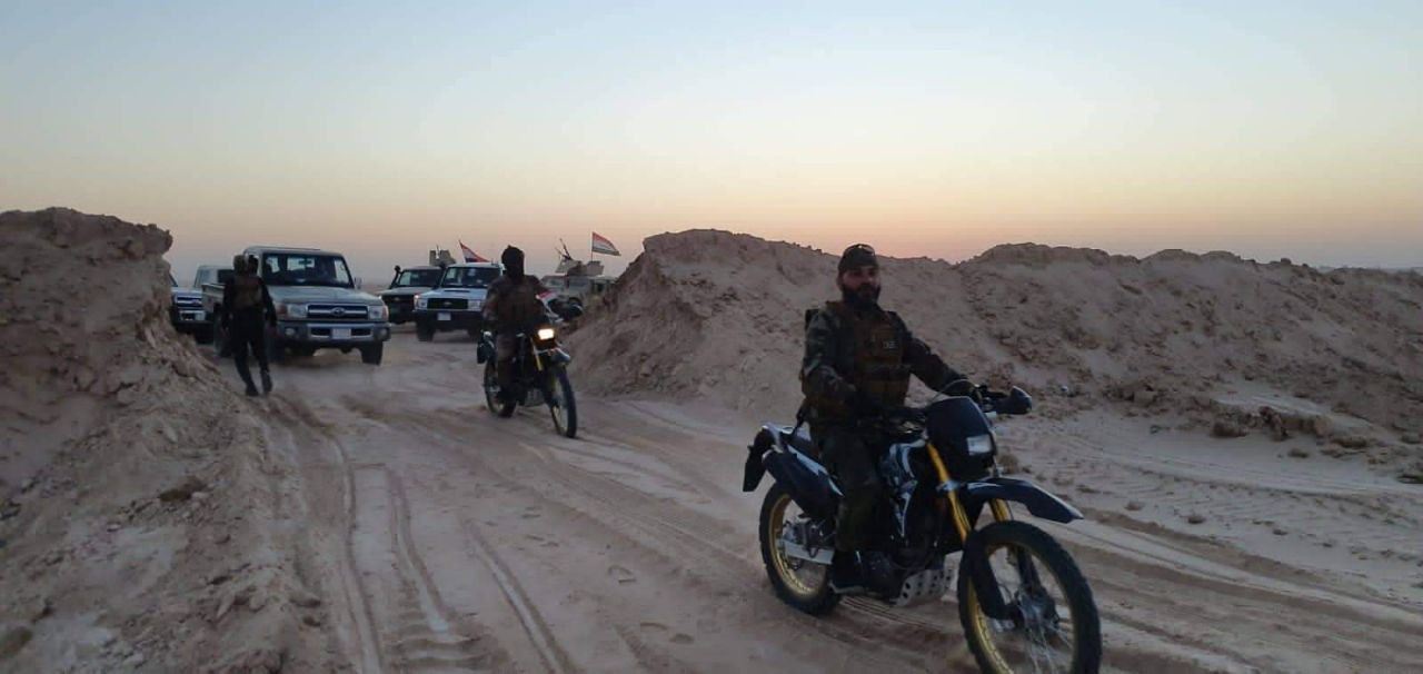 Li Mûsilê di navbera DAIŞê û Heşda Şeibî de şerekî dijwar derket