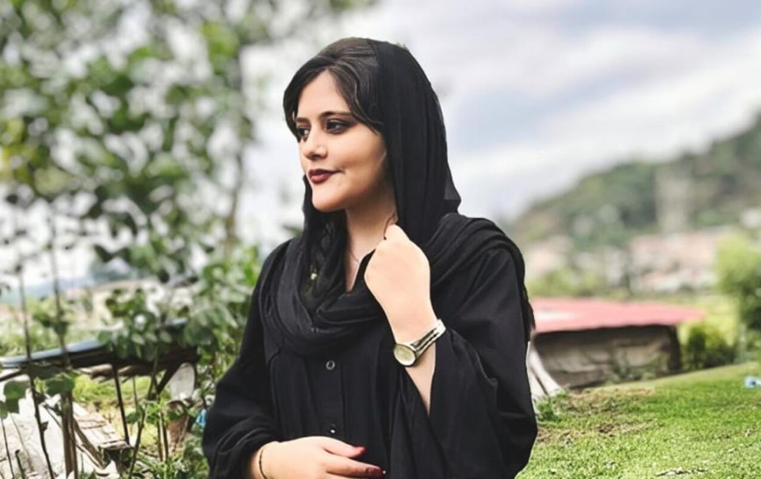 Bavê Jîna: Min ji Îbrahîm Reîsî re got, videoyên di televizyona Îranê de derew bûn