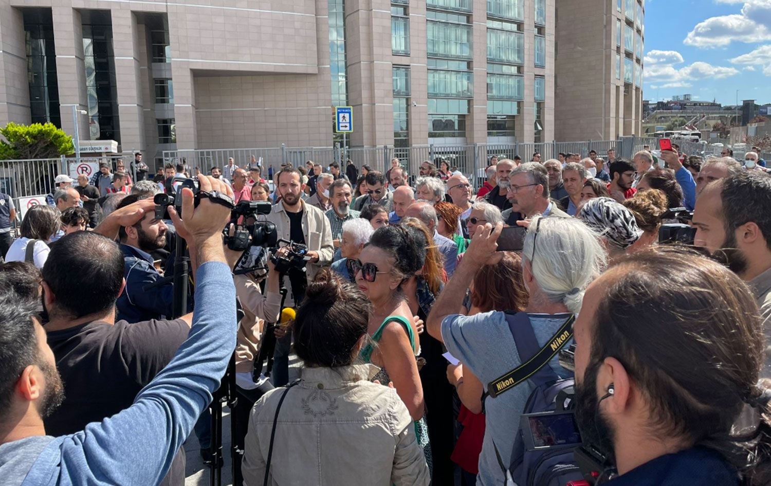 Cumartesi Anneleri davası öncesi polis müdahalesi: Çok sayıda gözaltı