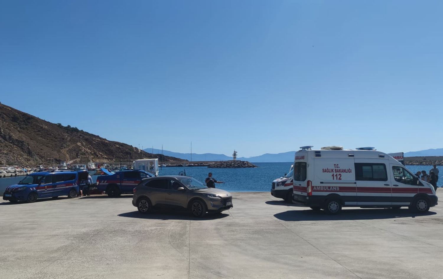 Çanakkale açıklarında göçmen teknesi battı