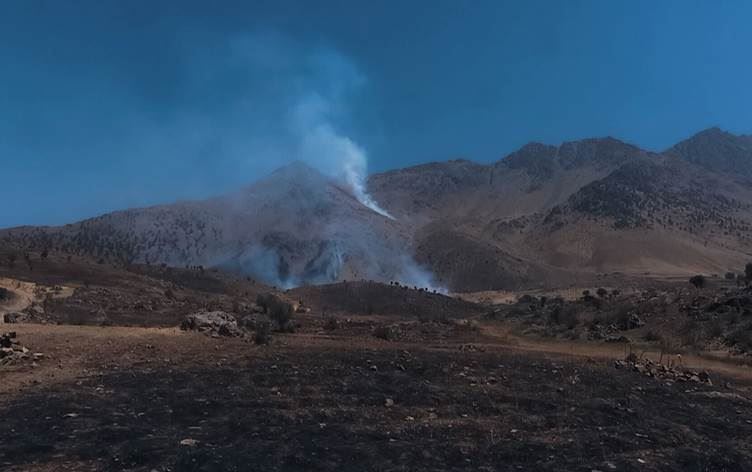 Topbarana Îranê di roja sêyem de li ser Sîdekanê bi dijwarî berdewam dike