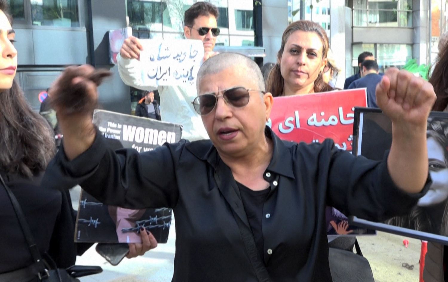 خۆپیشاندان دژی شێوازی گیانلەدەستدانی ژینا ئەمینی لە چەندین وڵات بەڕێوەچوو