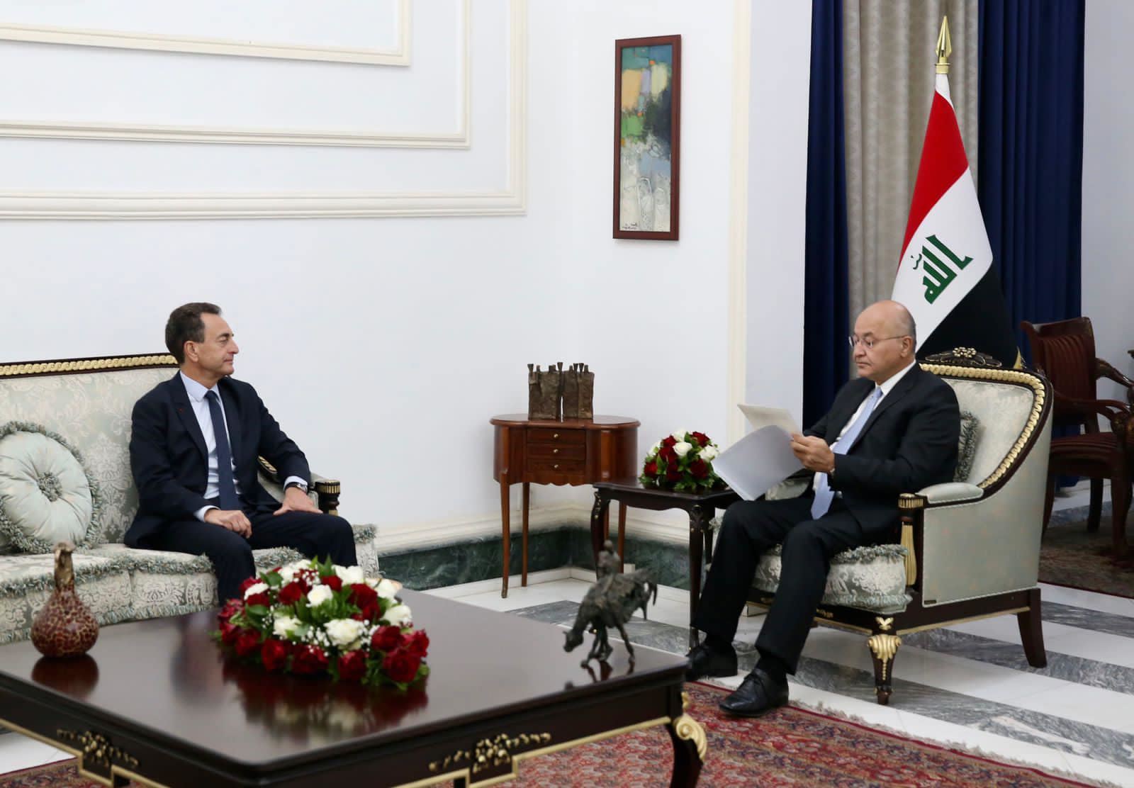 ماکرۆن نامەیەکی دەستنووس بۆ بەرهەم ساڵح دەنێرێت