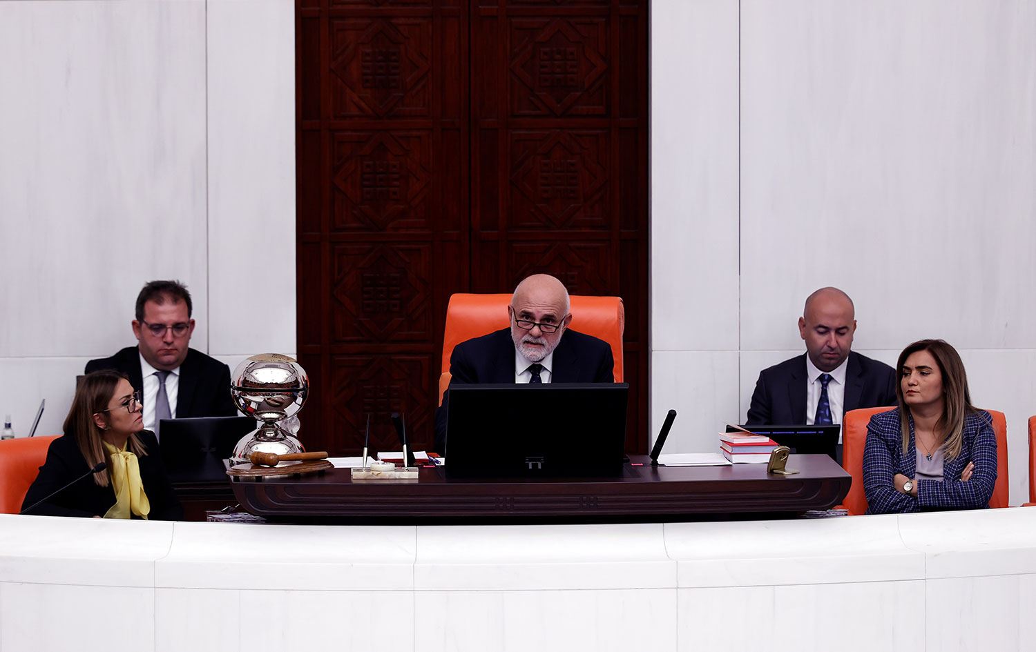 ‘Sansür yasası’ olarak adlandırılan basın yasası teklifi görüşmeleri bitti