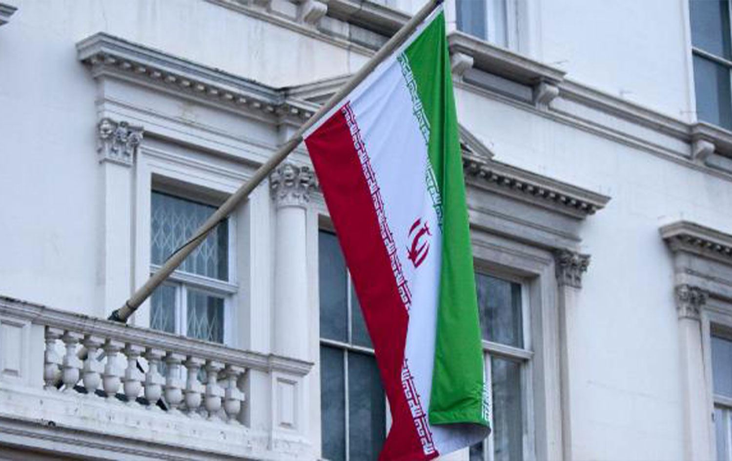 İran'dan İngiltere'ye nota: Büyükelçi Bakanlığa çağırıldı