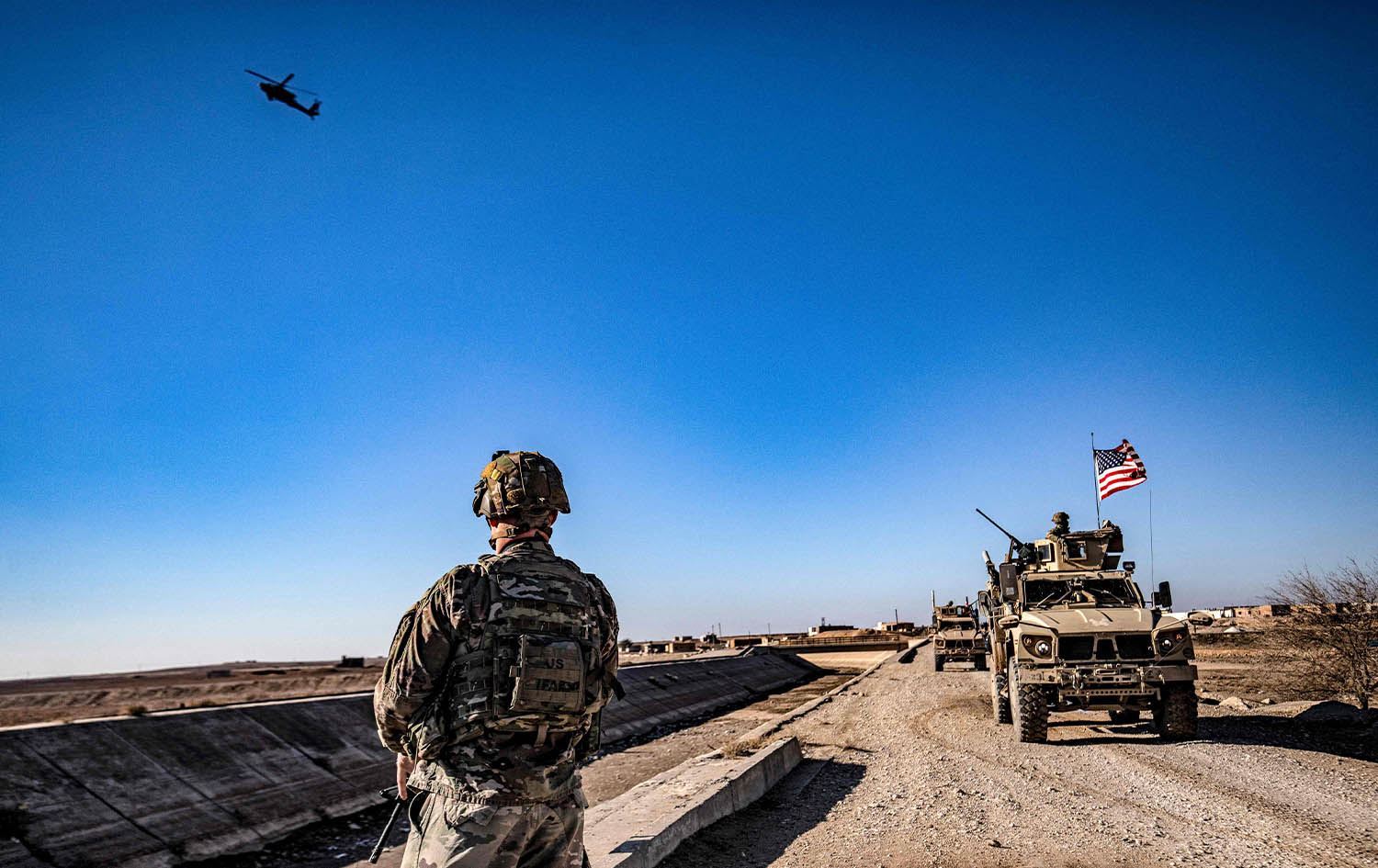 Hêzên Amerîkayê li gundekî Qamişlo berpirsekî DAIŞê kuştin