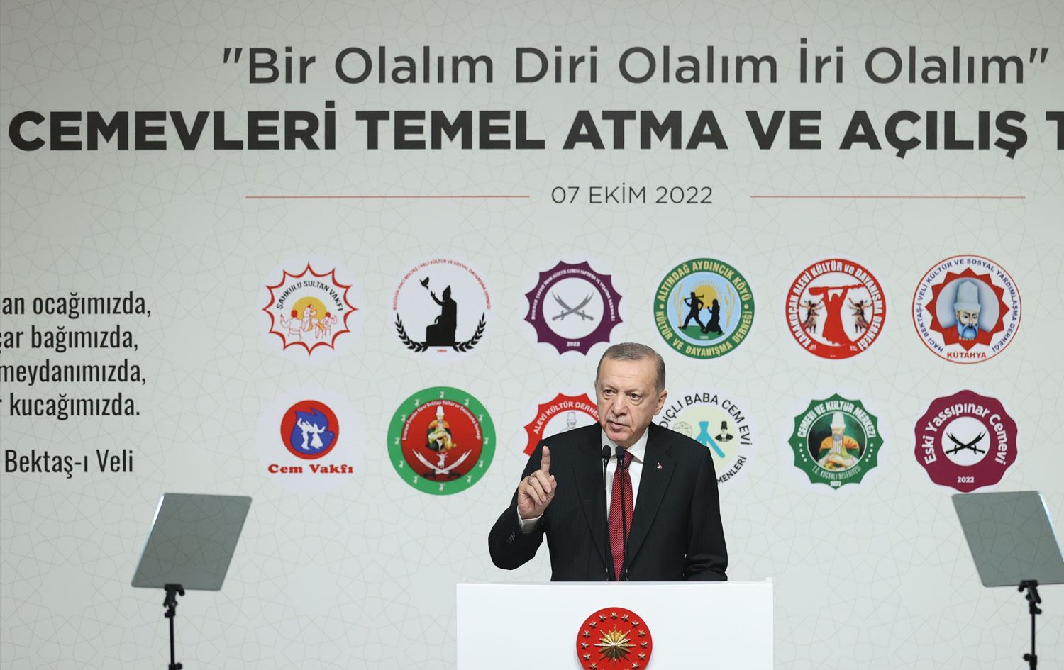 'Em ji bo Elewî-Bektaşiyan saziyeke ku dê hemû cemxaneyan birêve bibe ava dikin'