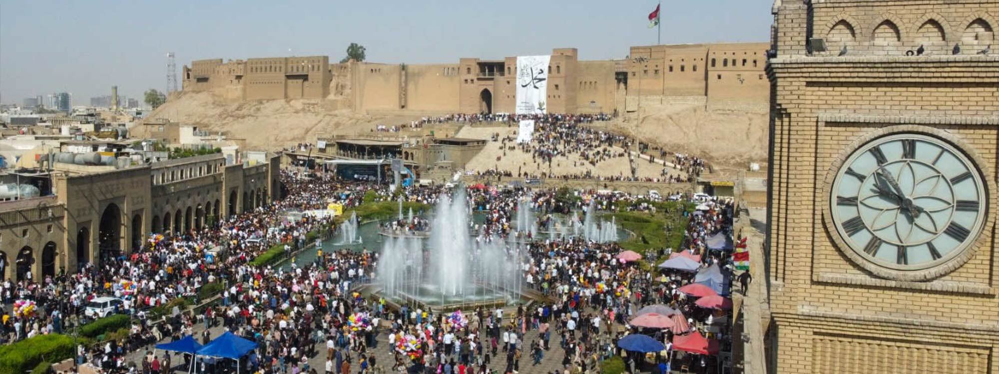 سروودی ئایینی و بەخشینی شیرینی لە یادی مەولوودی پێغەمبەر