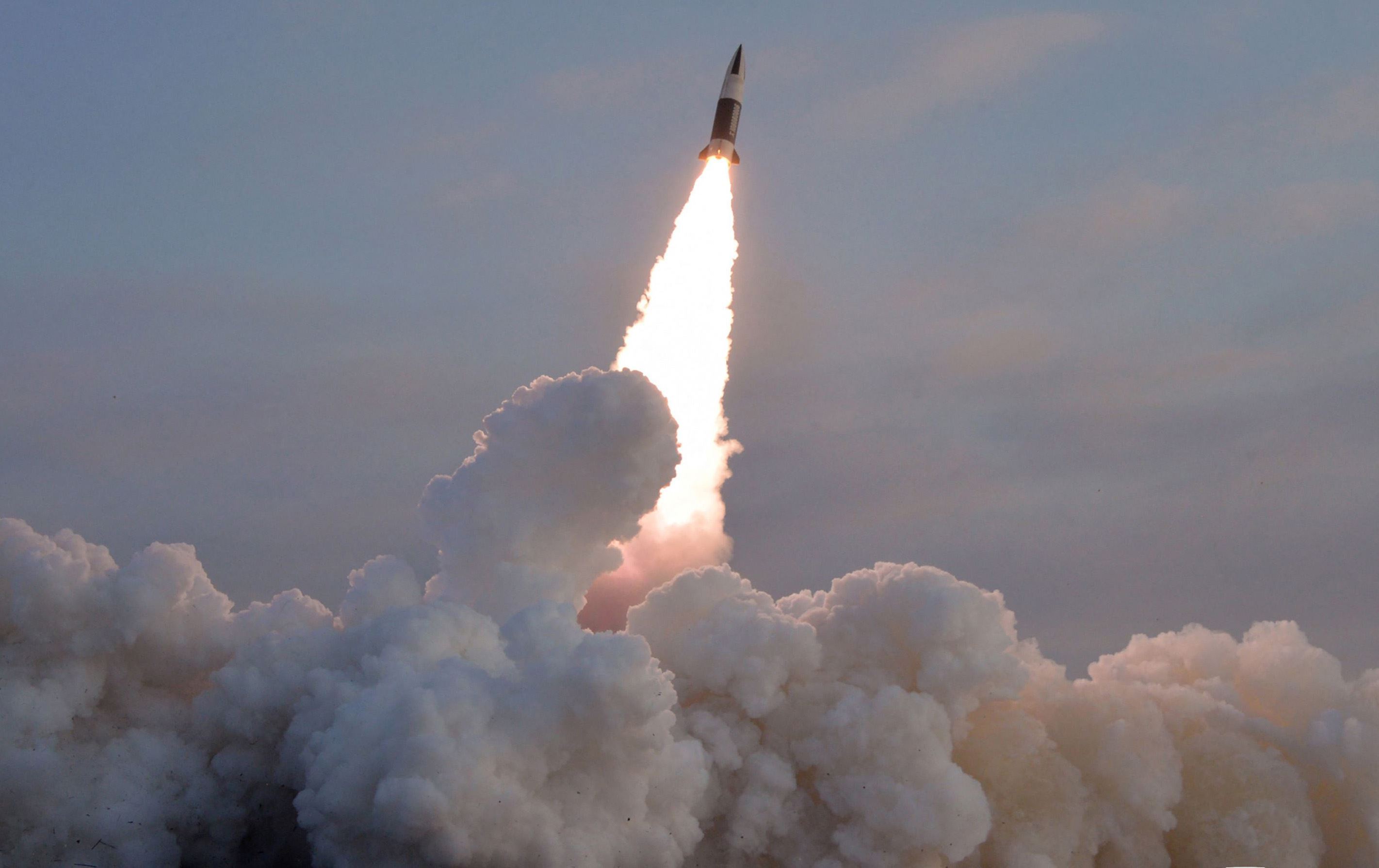 کۆریای باکوور هەشتەم مووشەکی بالیستیی لە کەمتر لە دوو هەفتەدا تاقیکردەوە