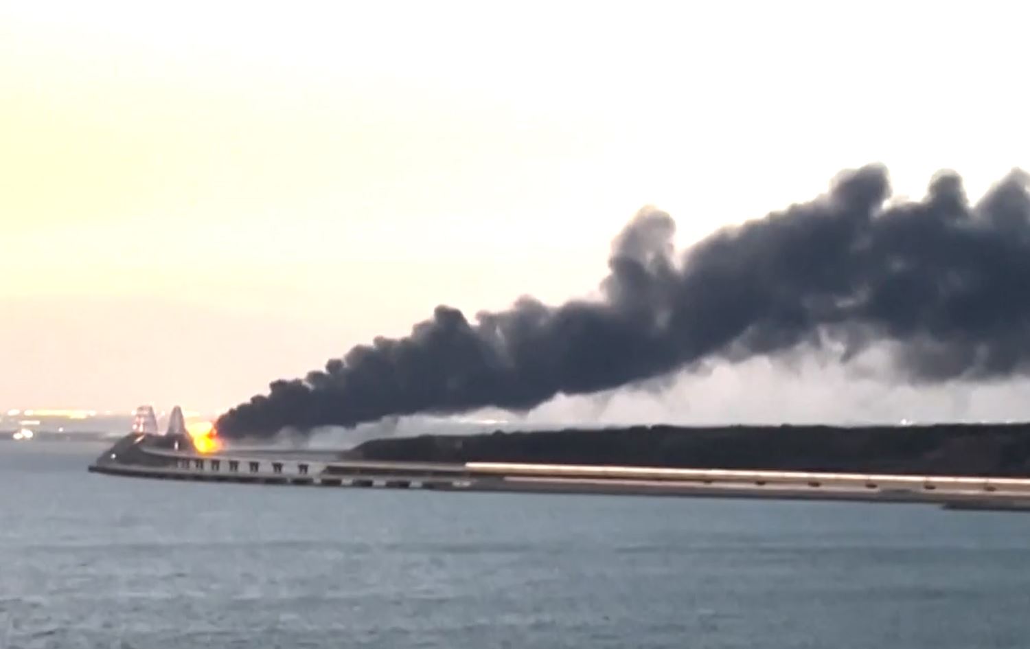 Teqîna li ser pira Kirimê pirsgirêk ji bo çûnûhatina welatiyan çêkiriye