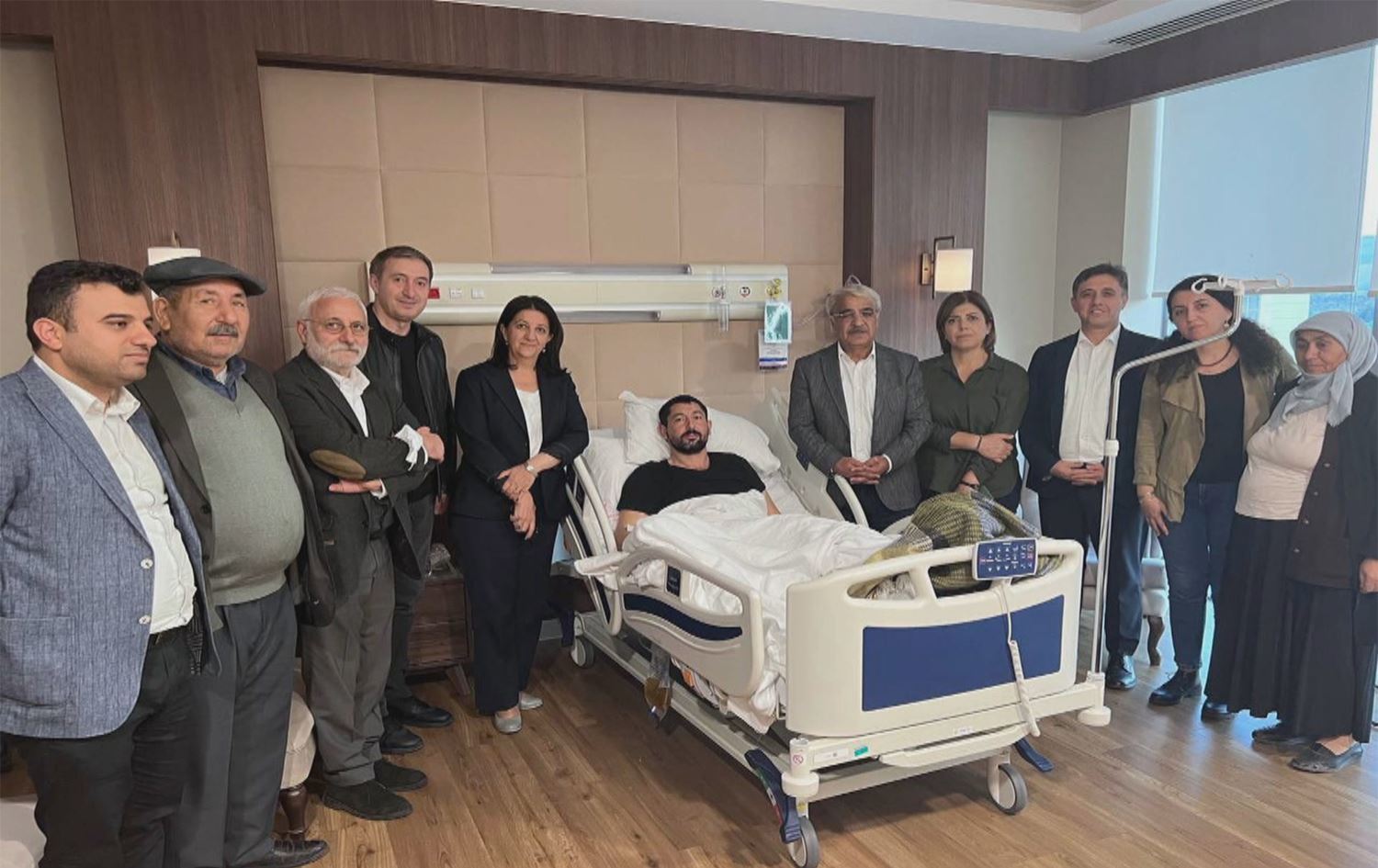 ‘HDP’li Habip Eksik'in bacağı üç yerden kırıldı, 6-7 saatlik ameliyat geçirdi’