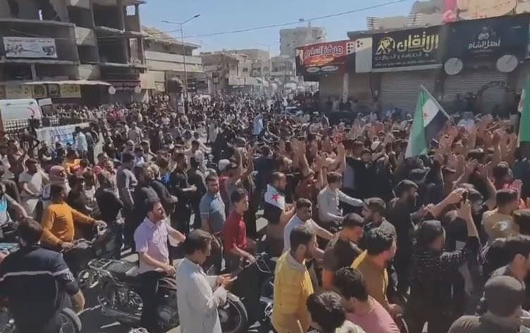 El Bab’ta silahlı gruplar kendi aralarında çatışmaya başladı