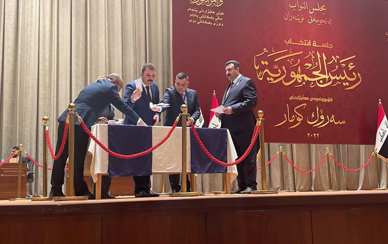 Irak’ta cumhurbaşkanı seçimi ikinci tura kaldı