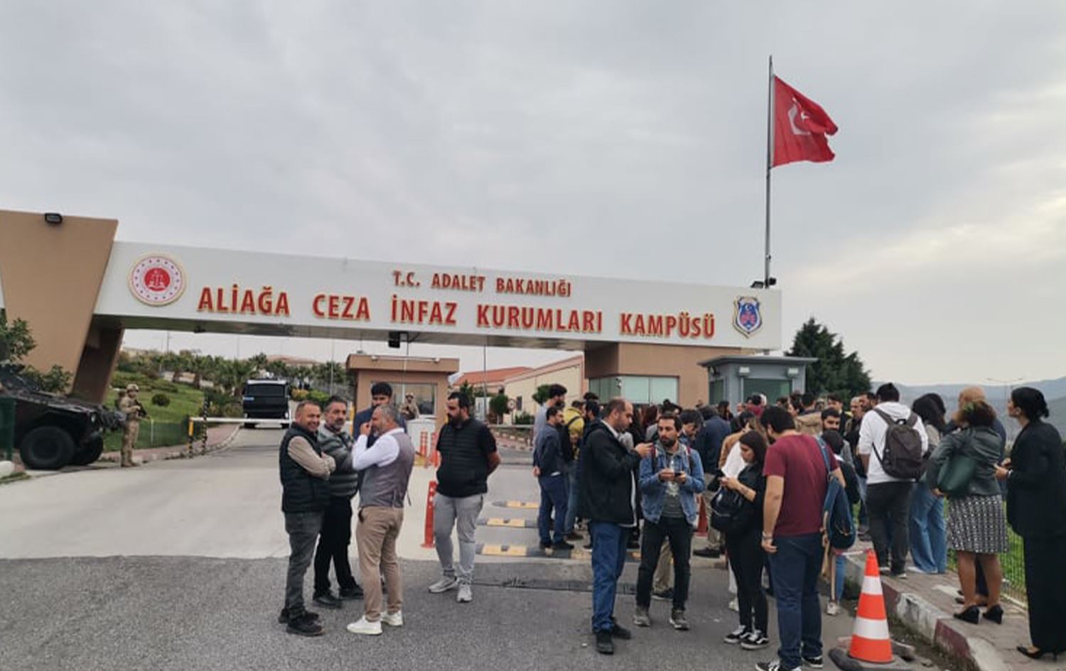 Destûr nayê dayîn parêzer beşdarî doza Denîz Poyraz bibin