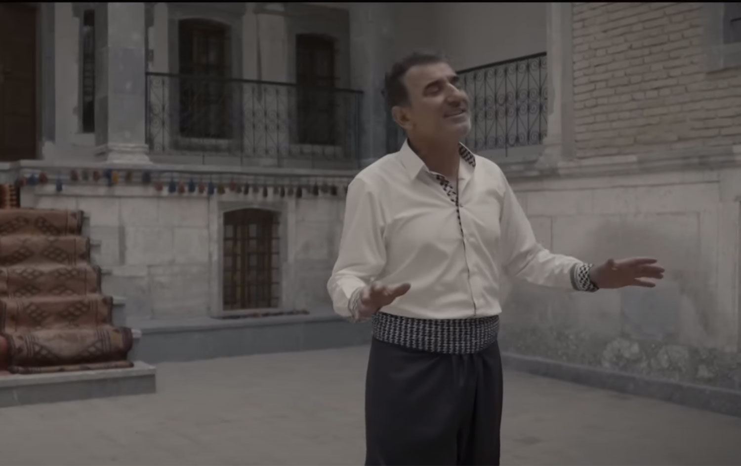 Duhoklu sanatçı Hesen Şerif'ten yeni klip: Banga Bilind