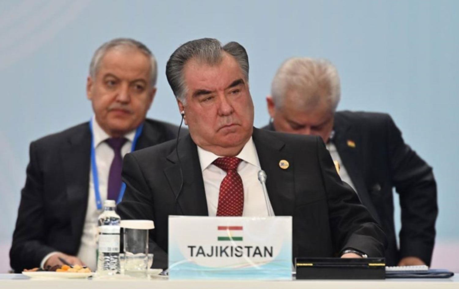 Tacikistan lideri Putin'e sert çıkıştı: Bize eski Sovyetler Birliği gibi davranma