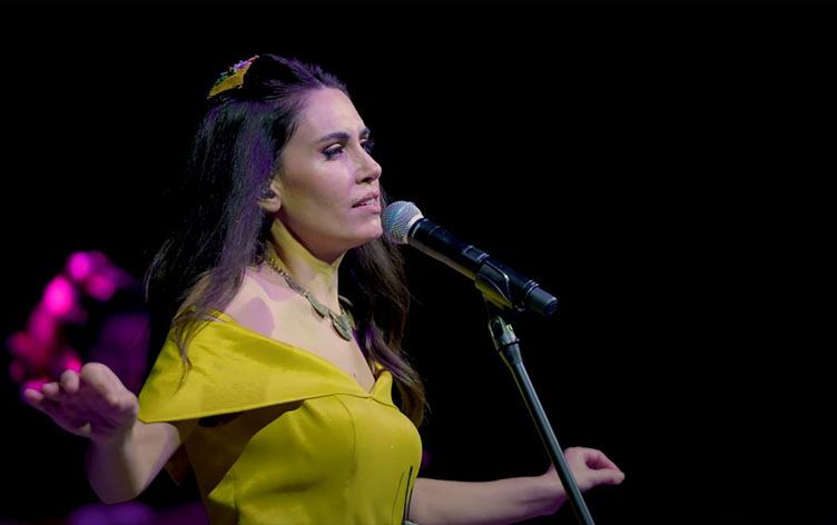 رەوشان چەلکەر دوو بەرهەمی کۆنسێرتێکی لە ئیزمیر بڵاودەکاتەوە