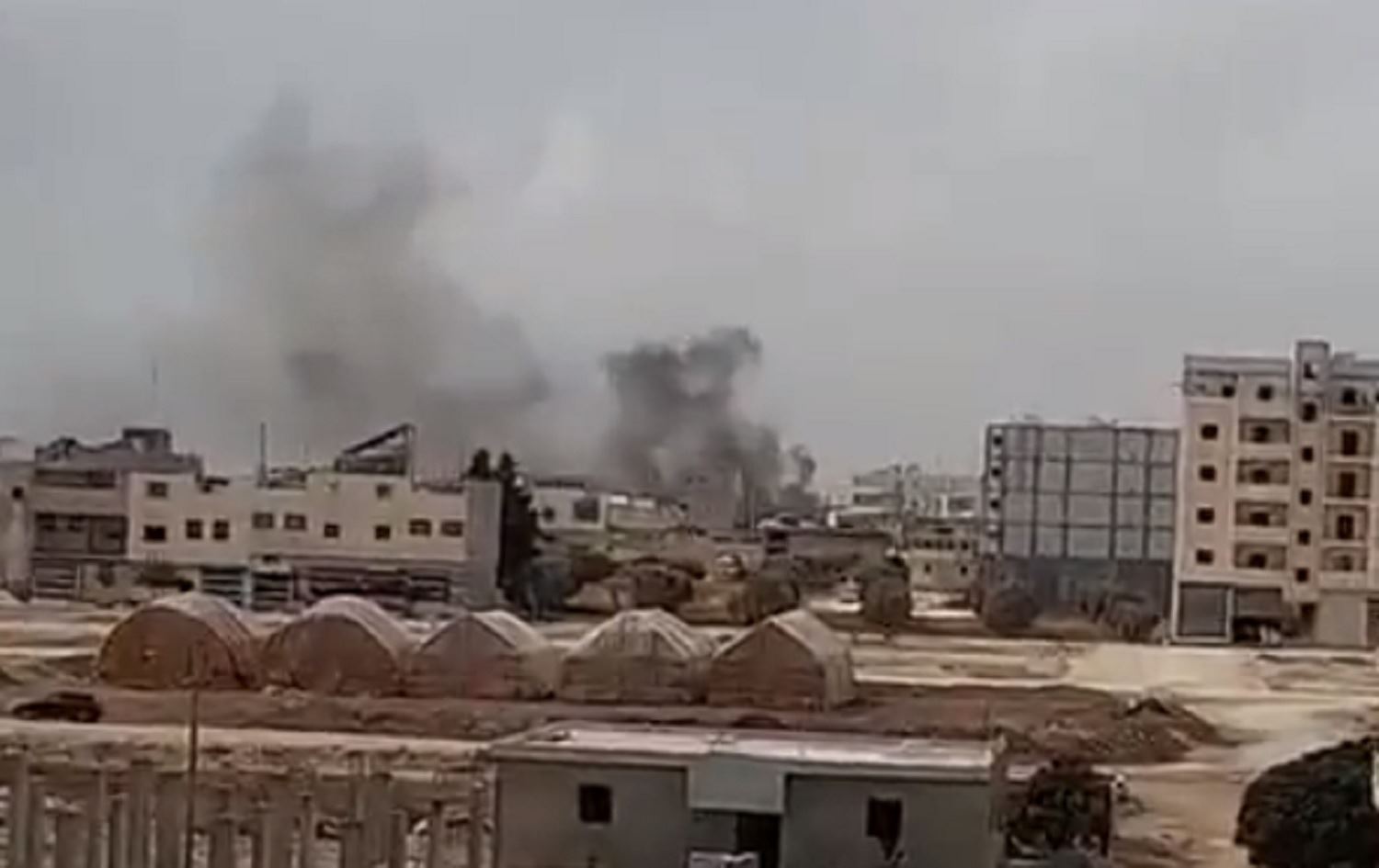 Rûsyayê li Efrîn û Ezazê êrîş pêk anî; 100 çekdar hatin kuştin