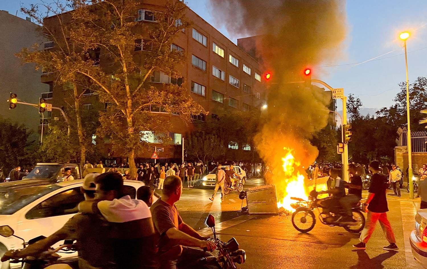 کۆمەڵەی مافی مرۆڤی ئێران: 60 چالاکڤان و رۆژنامەڤان بێ ئەوەی بەشداریی خۆپێشاندان بکەن، دەستگیرکراون